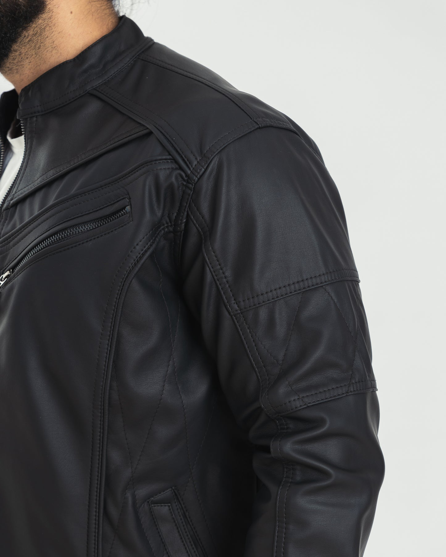 CHAQUETA PARA HOMBRE DISEÑO SESGOS COLOR NEGRO