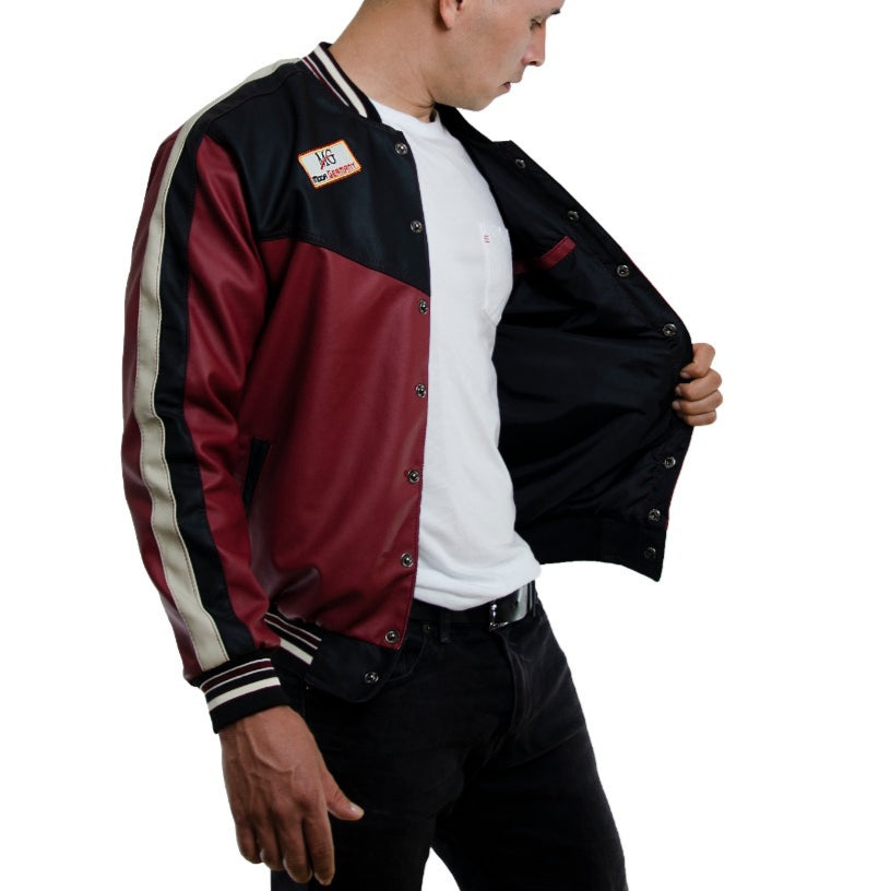 CHAQUETA PARA HOMBRE DISEÑO BEISBOLERA COLOR BORDO