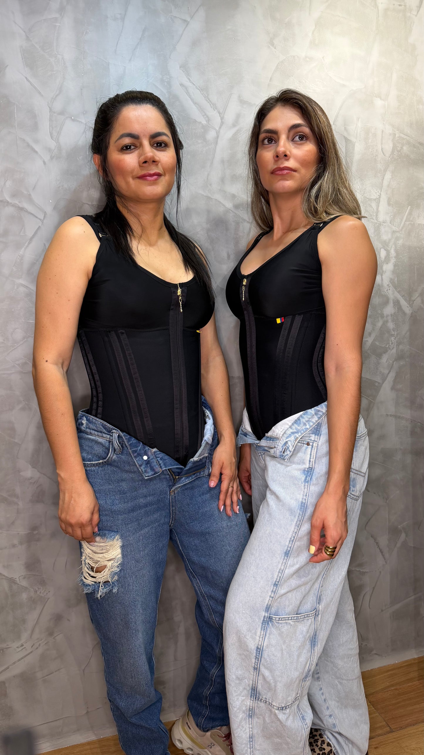 FAJA REDUCTORA CON SUJETADOR INCORPORADO | 15 Varillas, 3 Broches, Control total de Abdomen y Espalda