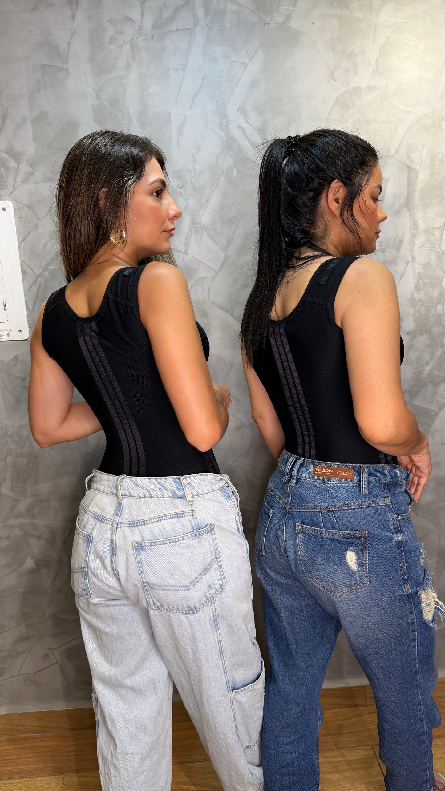 FAJA REDUCTORA CON SUJETADOR INCORPORADO | 15 Varillas, 3 Broches, Control total de Abdomen y Espalda
